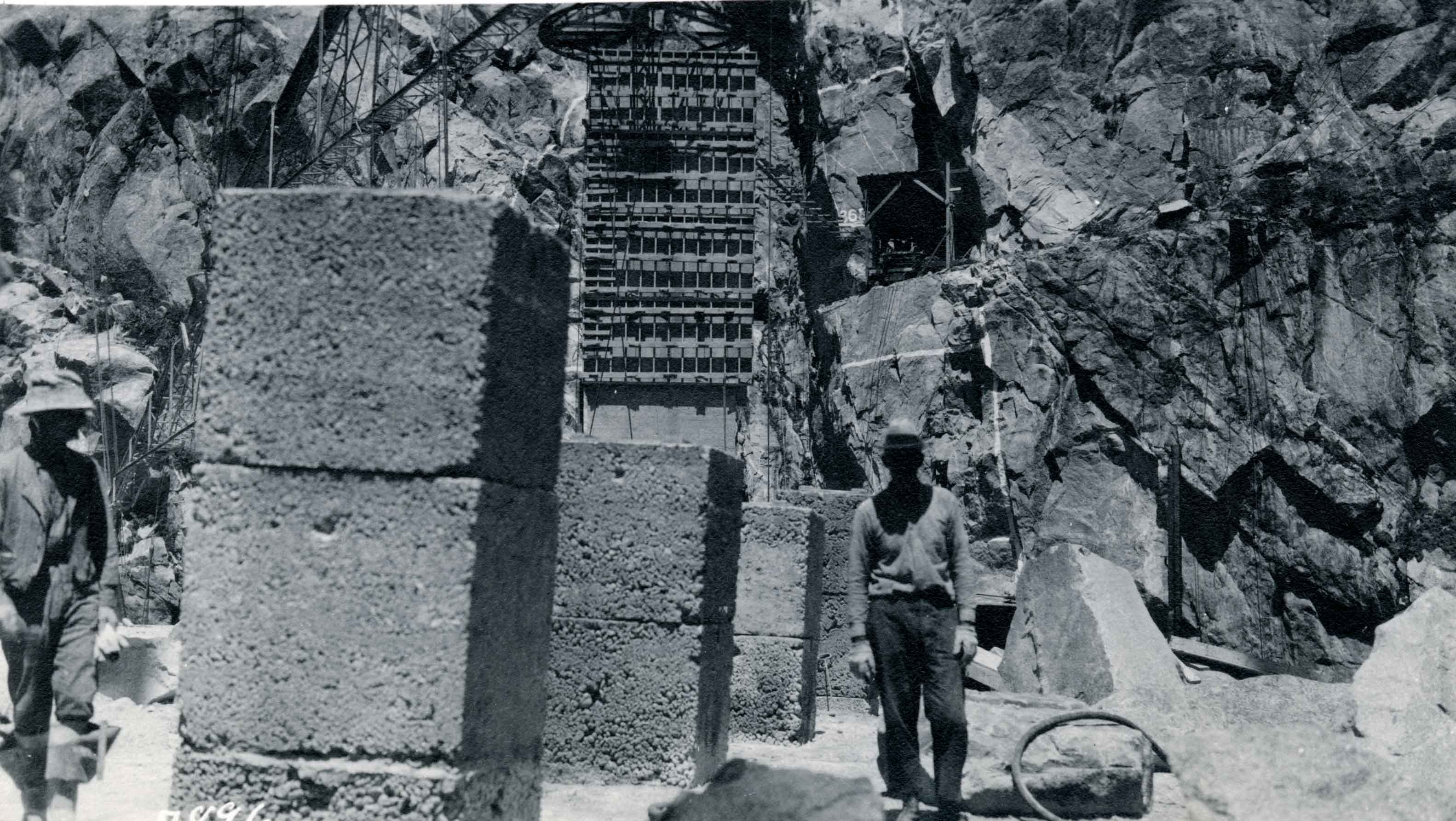 Close view of drainage wells of porous concrete blocks, June 1922. Courtesy of San Francisco Public Library.